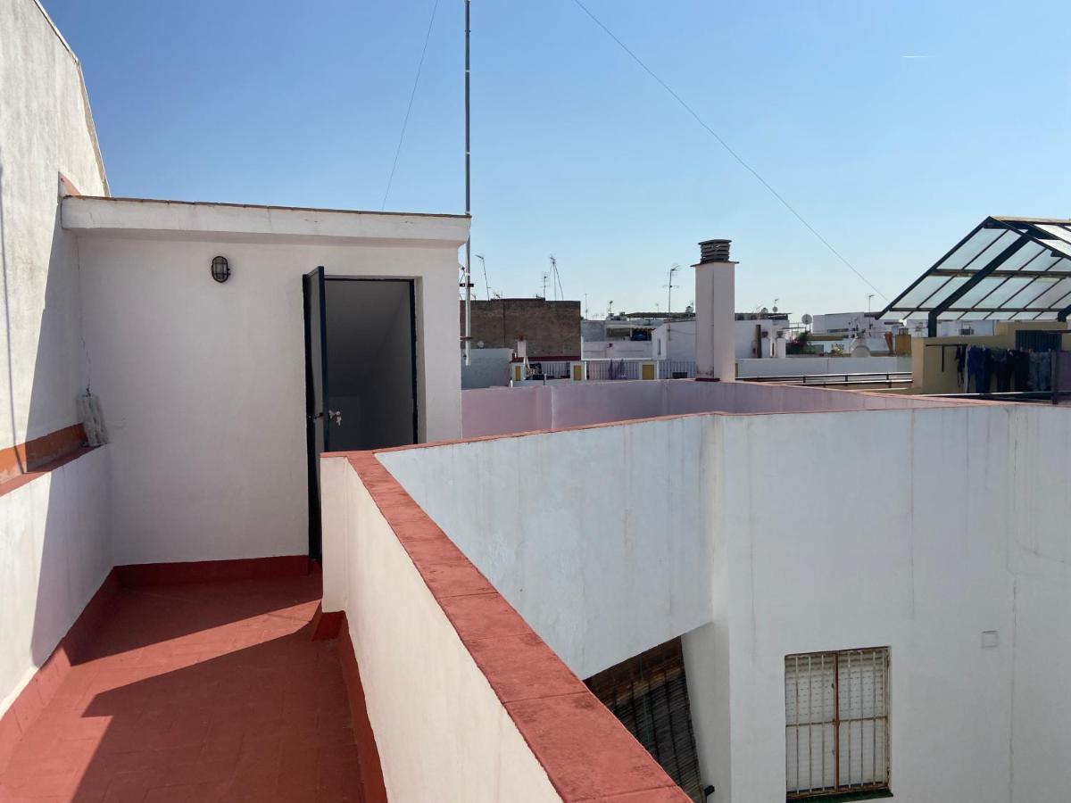 Apartment Wall Center - Aloha Sevilla Luaran gambar