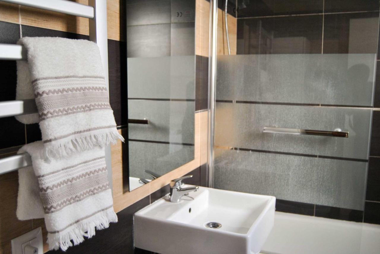 Apartment Wall Center - Aloha Sevilla Luaran gambar
