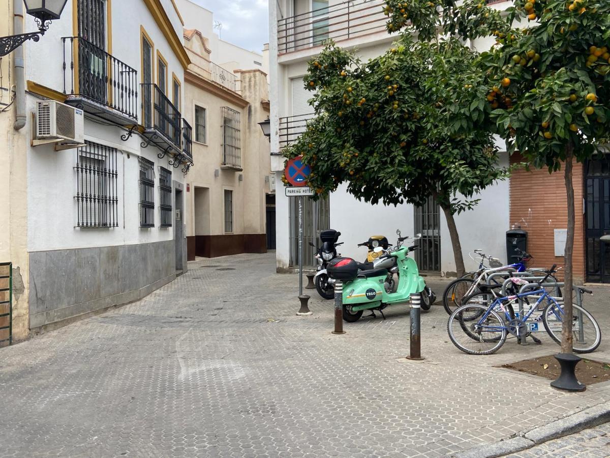 Apartment Wall Center - Aloha Sevilla Luaran gambar